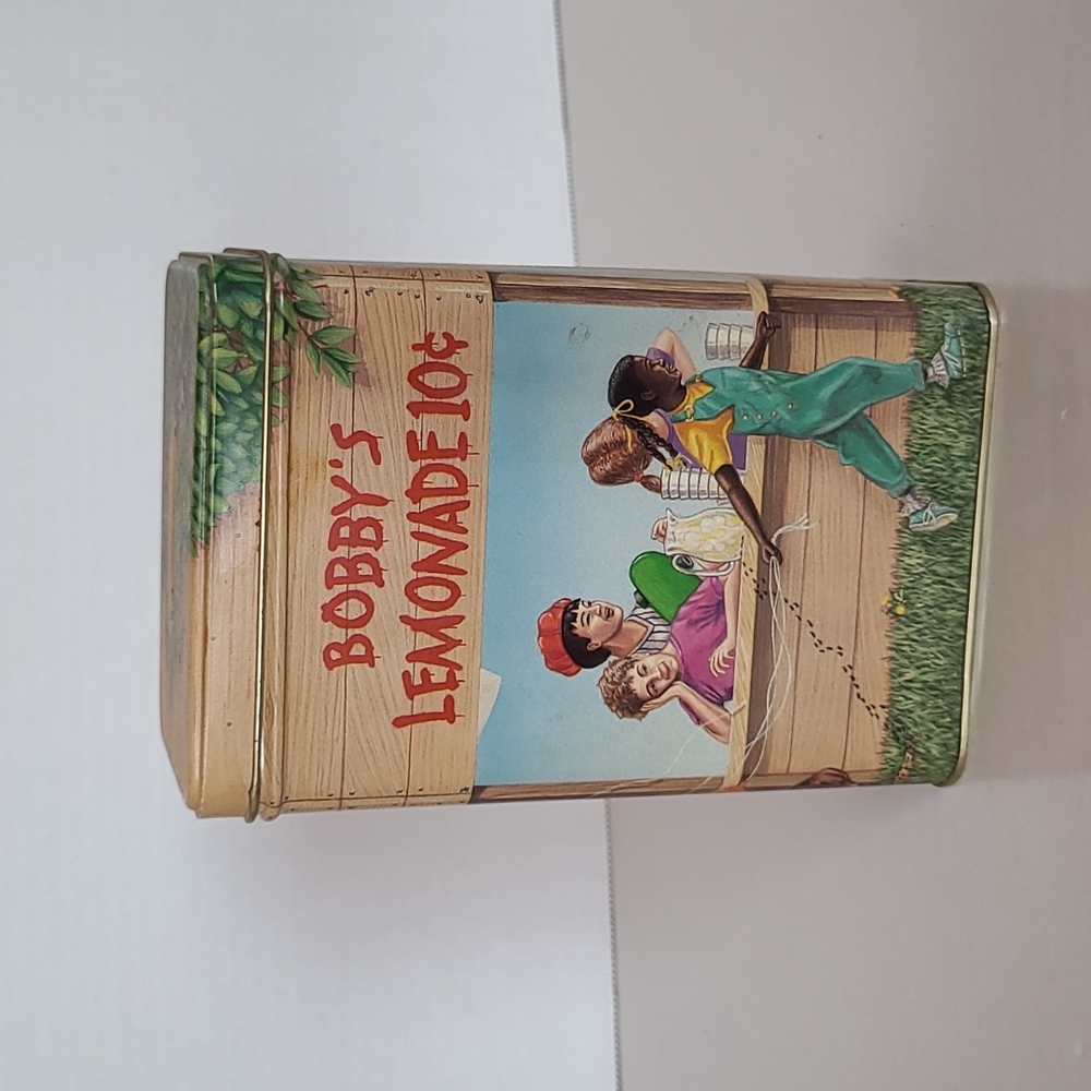Vintage BOBBY'S  10 CENT & SHERI'S 5 CENT LEMONADE metal bank